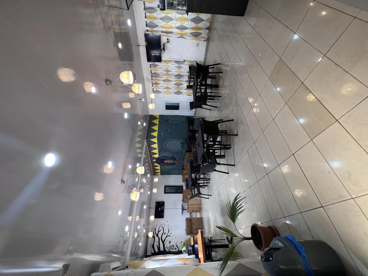 Sky Inn Hotel Freetown Kültér fotó
